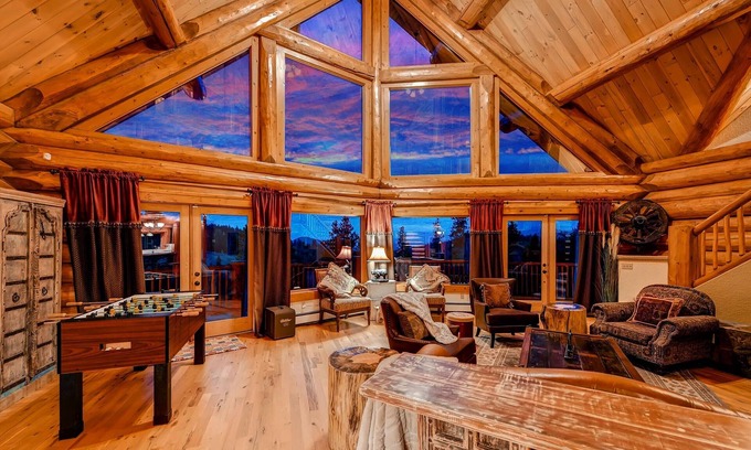 Black Hawk Cabin | 5000 sqft Log home Denver, Red Rocks, SKI, HOT TUB, Sleeps 6 adults + 6 kids