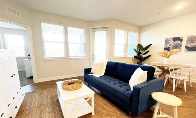 Daytona Beach Apartment | 500East- OneCoastalGlam