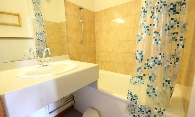 Vallandry Apartment | 50m from ski slopes, 2nd floor, view resort, balcony, tv, ski locker, 35m², Peisey-Vallandry