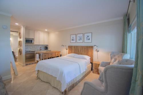 Saint Helena Island House | 511 Sunsuite - Charming Studio, Sleeps 4! Resort Access Included!