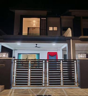 Pangkor Island Villa | 52 Homestay Pangkor