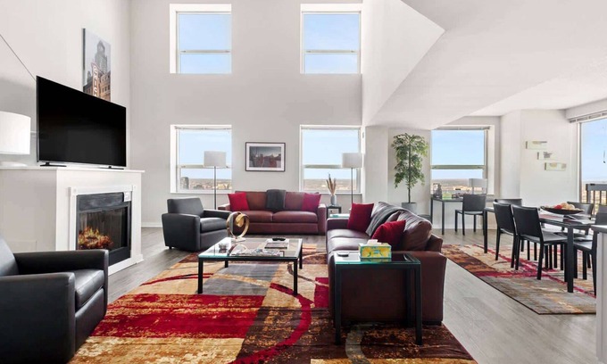 Near North Side Apartment | 53-54 Floor Penthouse