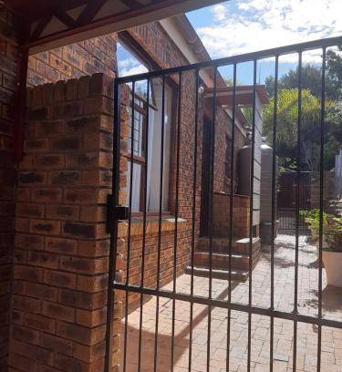 Plattekloof Apartment | 55 m² Apartment ∙ 1 bedroom ∙ 4 guests