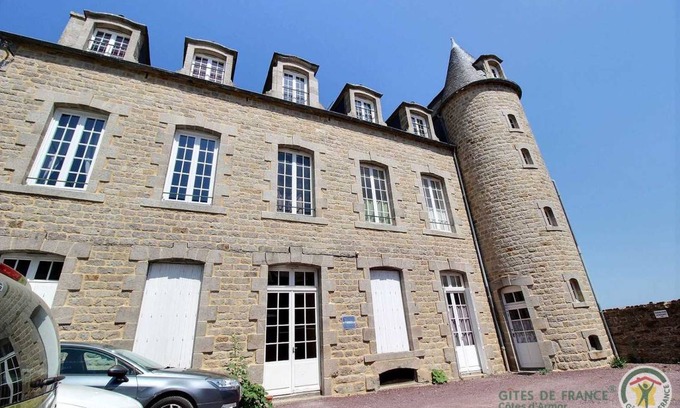 Dinan House | 55 m² Gîte ∙ 2 bedrooms ∙ 4 guests