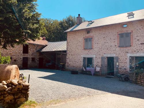 Chatelus-le-Marcheix House | 5Arsouze
