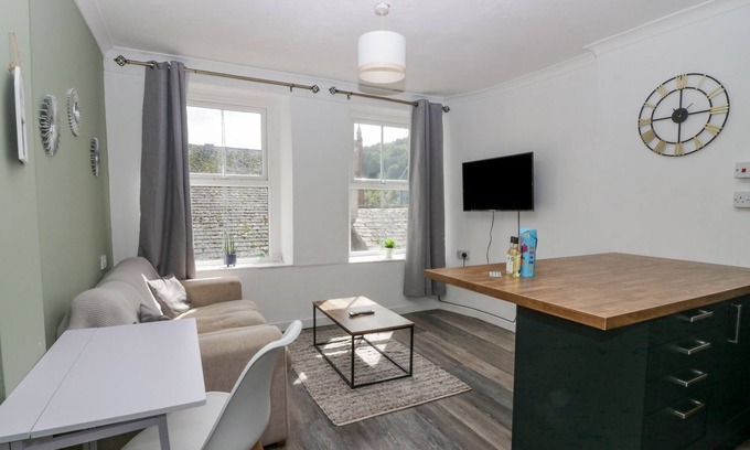 Whitehaven Cottage | 5B QUEEN STREET, pet friendly in Whitehaven
