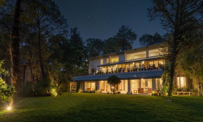 Kasauli Villa | 5B-WINDSONG-KASAULI · Peaceful and adorable 5 B/R villa with BBQ+Gazebo
