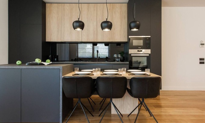 Glyfada Apartment | 5BD 2 Level Beachfront Luxury Apt by the Olon