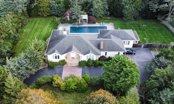 Westhampton Villa | “5BR Modern Zen Estate Pool, Hot Tub, Steam Room, Near Beaches”