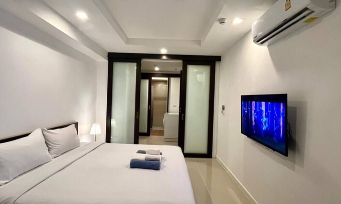 Patong Apartment | 6-15 Large 1br 1bath 1 Km Walking To Patong Beach