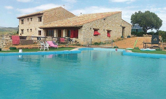 La Salzadella House | 6 bedroom awesome home in La Salzadella