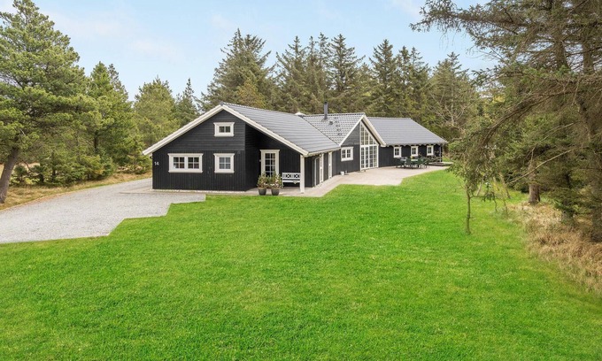 Blavand House | 6 bedroom gorgeous home in Blåvand