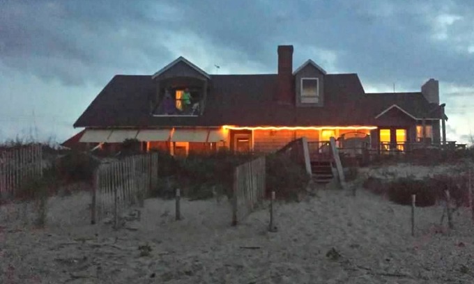 Colington Cottage | 6 Bedroom, Oceanfront, Historical Landmark