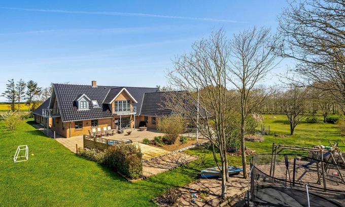 Spøttrup House | 6 bedroom stunning home in Spøttrup