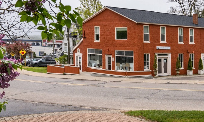 Harbor Springs Apartment | 6 Bells: Harbor Springs Lodging for the Discerning Traveler