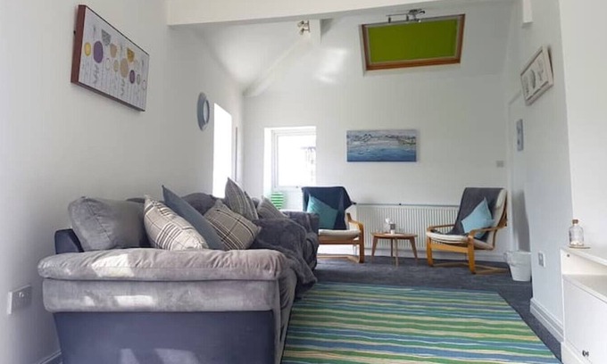Morecambe Apartment | 6 EDEN BAY -20 metres from MORECAMBE BAY