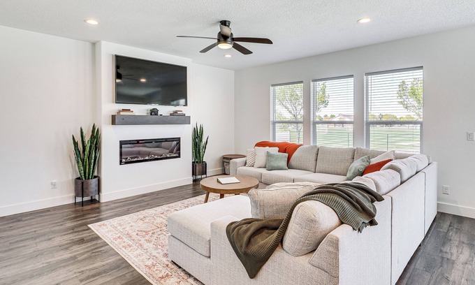 Erda House | 6 Mi to Great Salt Lake: Mtn-View Retreat!