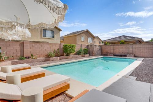 Rio Crossing House | 6 Mi to State Farm Stadium Avondale Family Home!