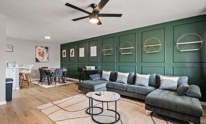 Maryvale House | 6 Miles From Downtown Phoenix- A