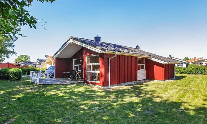 Lensterstrand House | 6 person holiday home in GROEMITZ