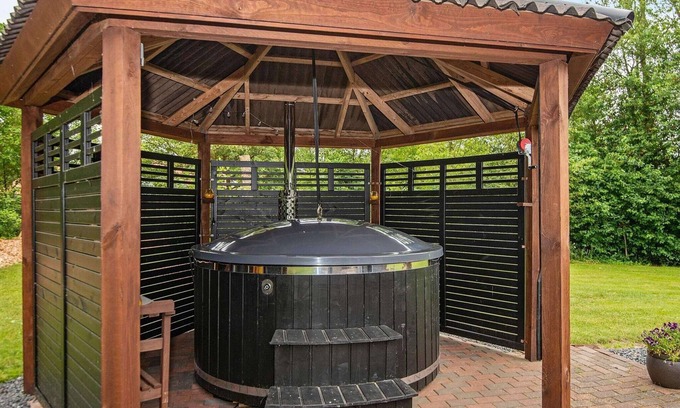 Jegum House | 6 person holiday home in Oksbøl