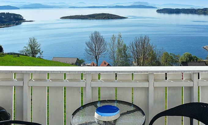 Tysnes Apartment | 6 person holiday home in Onarheim