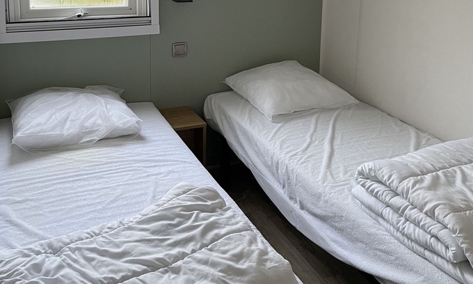 Meschers-sur-Gironde House | 6-seater mobile home with terrace 5 minutes from the beach and town center