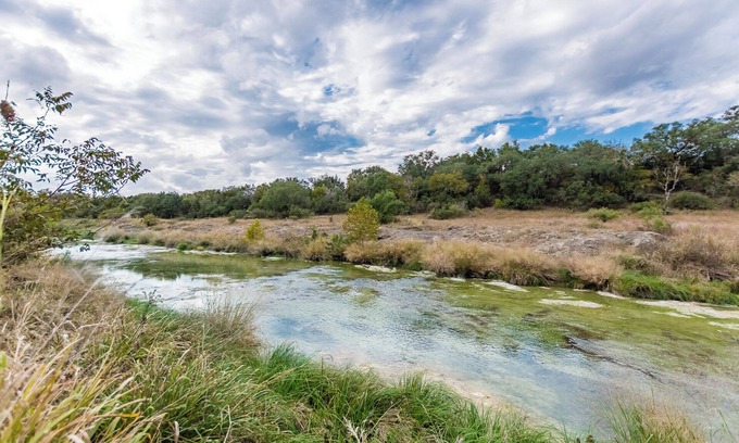 Fredericksburg Cottage | 6) Texas Pride at Vineyard Trail Cottages