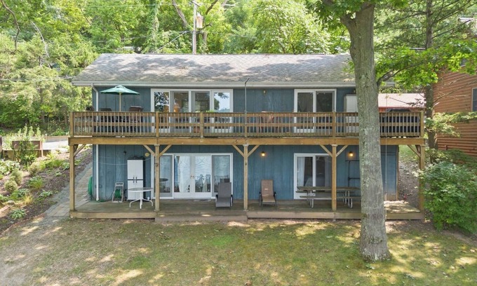 Honeoye House | 60' Honeoye Lakefront | Dock | Kayaks | Lake View