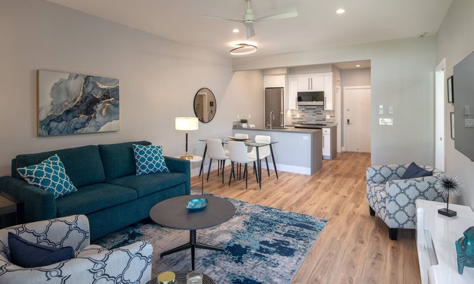 Carlsbad Condo | 645 Fresh Modern Condo Inside Resort Gates - Free Wifi - Walk to Spa