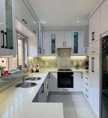 Durban North Apartment | 6A on Redwood Guest House in Durban North