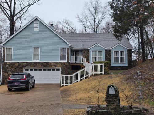 Cordova House | 6BR in Suburban area close to Freeway and Galeria