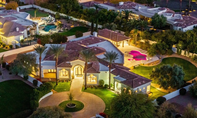 Paradise Valley House | $6M PV Estate|Casita|Camelback View|Sleeps 16