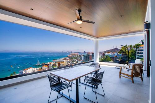 Amapas House | 6th-Floor Amapas Retreat – Pool & Sunset Views