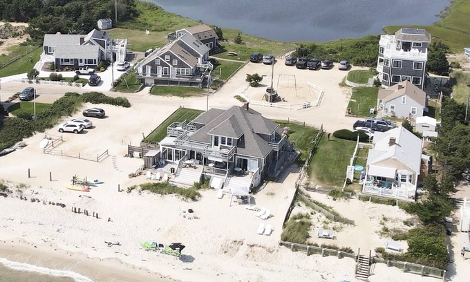 West Dennis House | 7 bedroom Beach House - sleeps 19