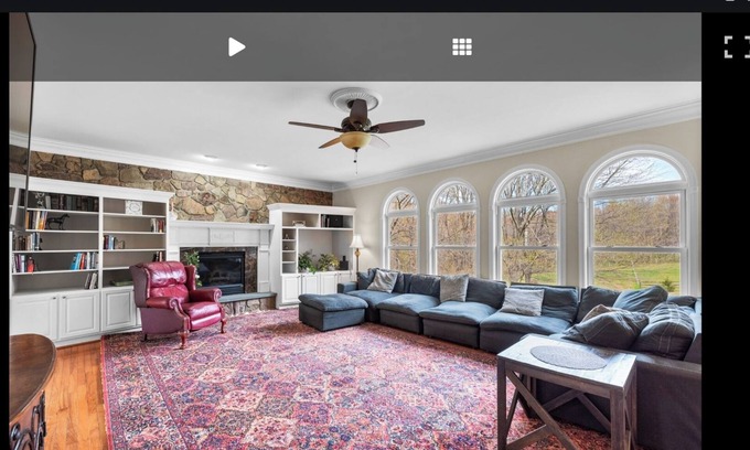 Dayton House | 7 BR 42 Mi. Fr. Washington, Frederick, HarpersFerry