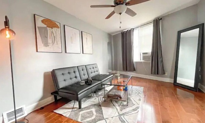 Upper Darby Apartment | 7 Minutes to Center City Philadelphia! Entire 1 Bedroom Apartment!