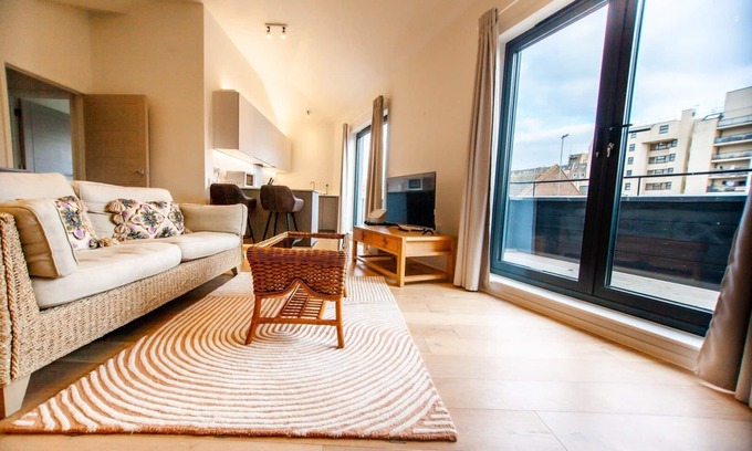 St Leonards-On-Sea Apartment | 7 The Hideaway (2mins from the beach)