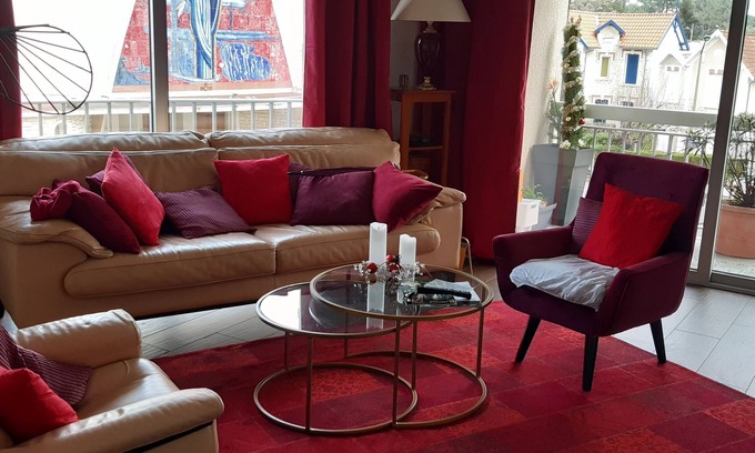 Royan Apartment | 70 m² apartment with balcony near a park and 400 m from the sea