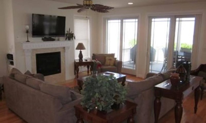 Townsend's Inlet House | 7509 Pleasure Avenue 1st Fl