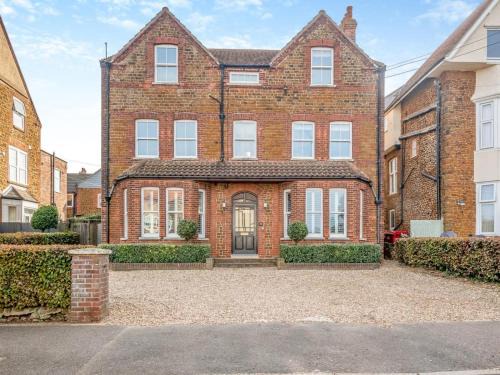 Hunstanton House | 8 Bed in Hunstanton 89469
