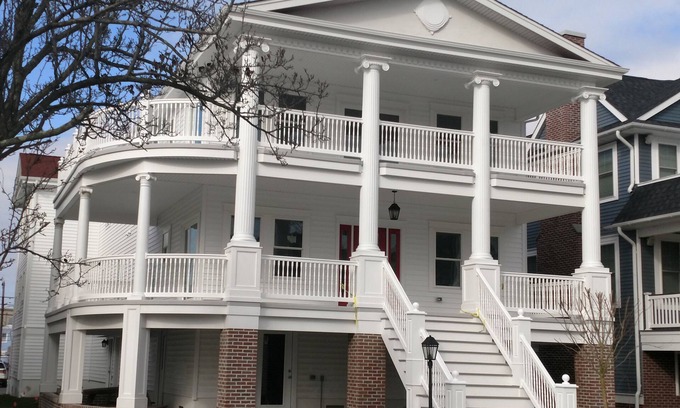 North End House | 8 Bedroom 6.5 Bath w/Elevator for Royalty -Where EVERYONE gets their OWN room!