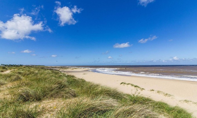 Caister-on-Sea House | 8 berth, dog friendly caravan at Haven Caister in Norfolk ref 30031B