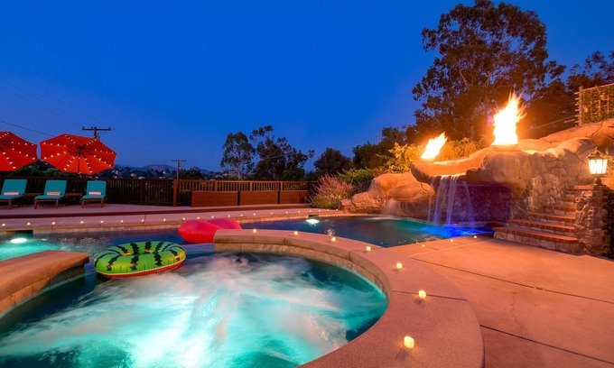 El Cajon House | 8 BR Rockstar Villa! Swim Up Bar + XL Pool/Jacuzzi/Slide, Waterfall +Views!