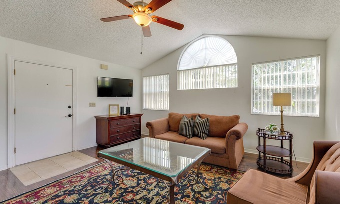 Kissimmee Condo | 8 Mi to Disney: Resort-Style Condo w/Pool Access