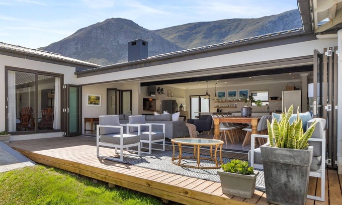 Betty's Bay House | 8 on Nivenia - Five Bedroom House, Sleeps 10