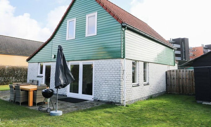 Wemeldinge House | 8-person detached holiday home in Wemeldinge