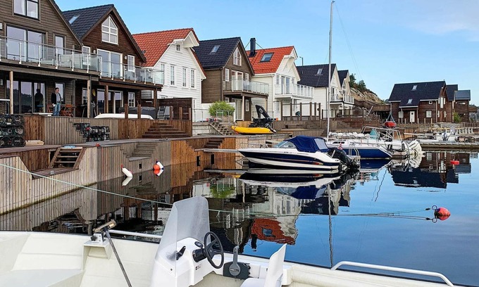 Bomlo House | 8 person holiday home in Urangsvåg