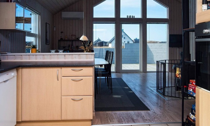 Vrist Strand House | 8 person holiday home in Harboøre