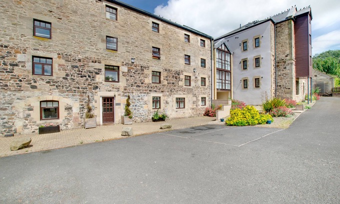 Waren Mill House | 8 The Maltings - Two Bedroom House, Sleeps 4